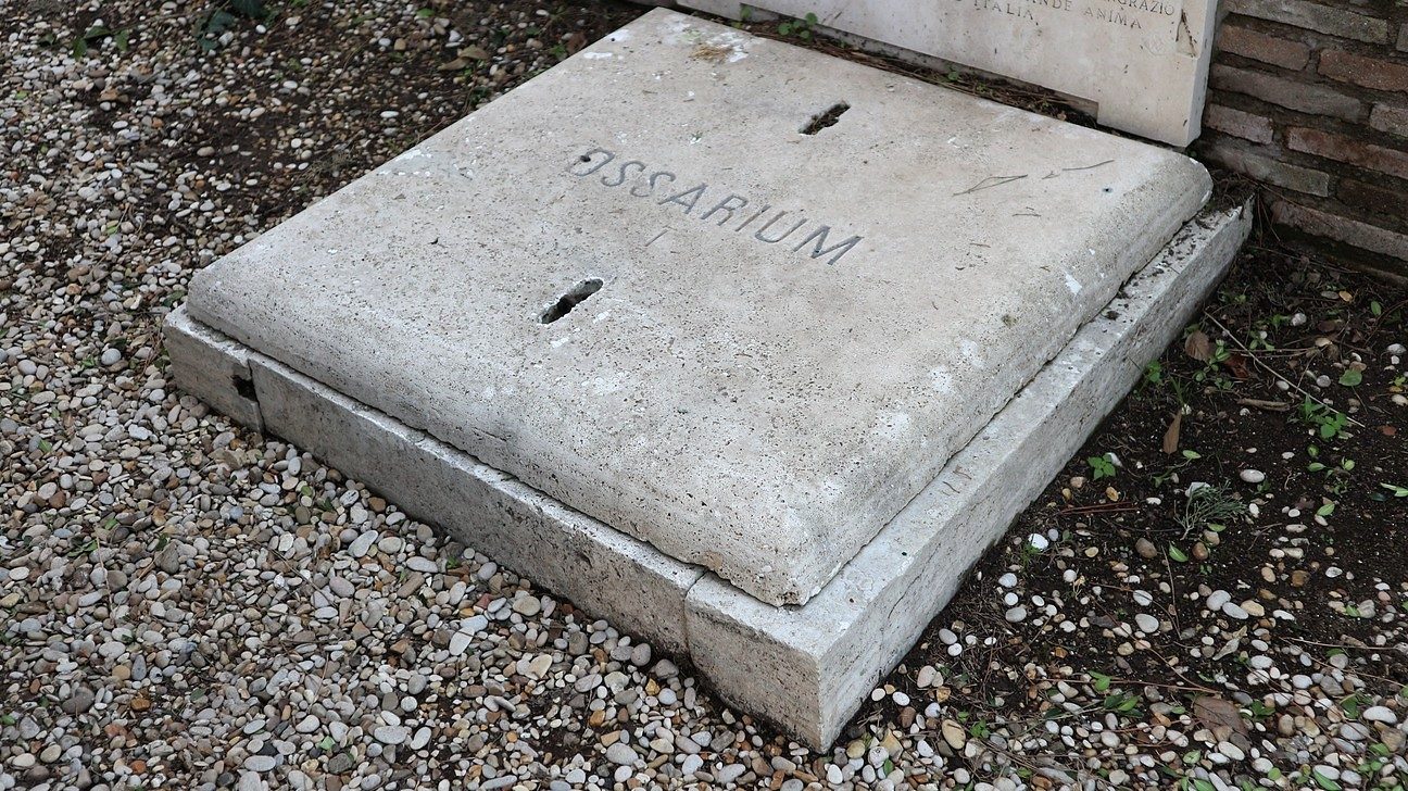 Sarah Parker Remond's memorial plaque, Rome (5).jpg